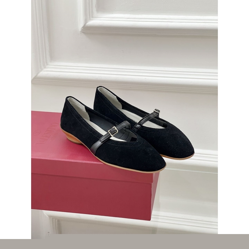 Ferragamo flat shoes